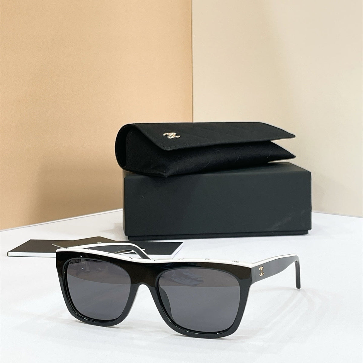 Chanel Sunglasses – 5569