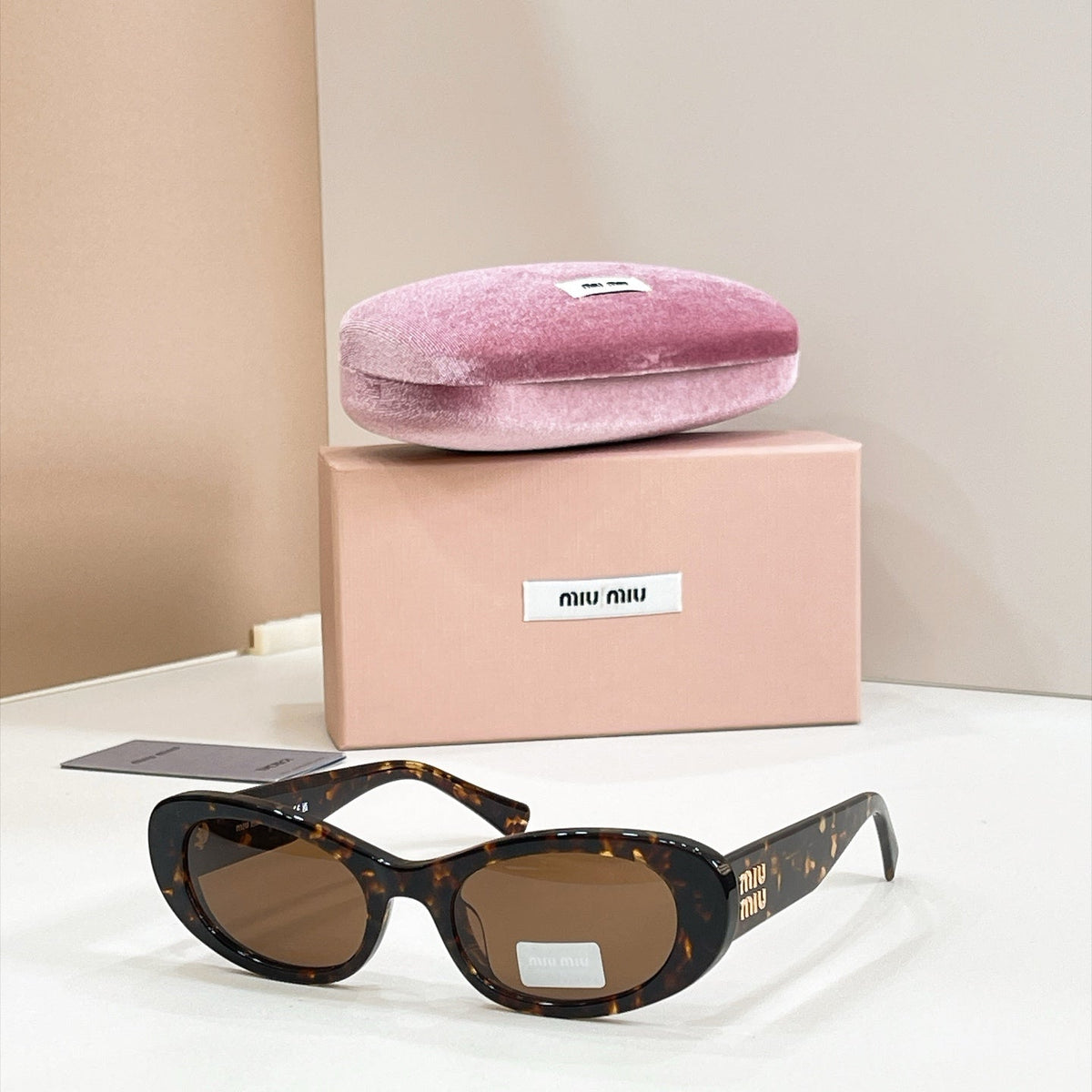 Miu Miu Sunglasses – MU C02S