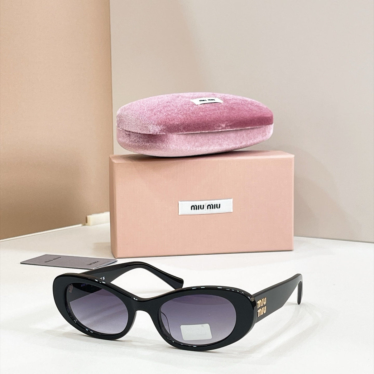 Miu Miu Sunglasses – MU C02S
